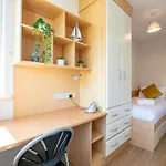 Holiday home 66 - Large Townhouse By Shortstays - Sleeps 6 - Parking