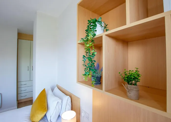 66 - Large Townhouse By Shortstays Nyaraló